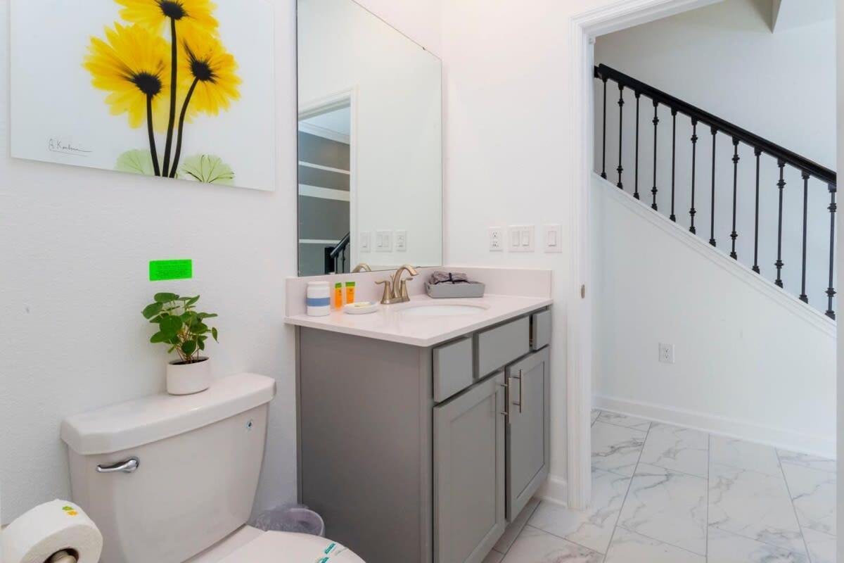 Splendid 4 Bd W/ Pool Close To @ Champions Gate 1006 Ferienhaus
